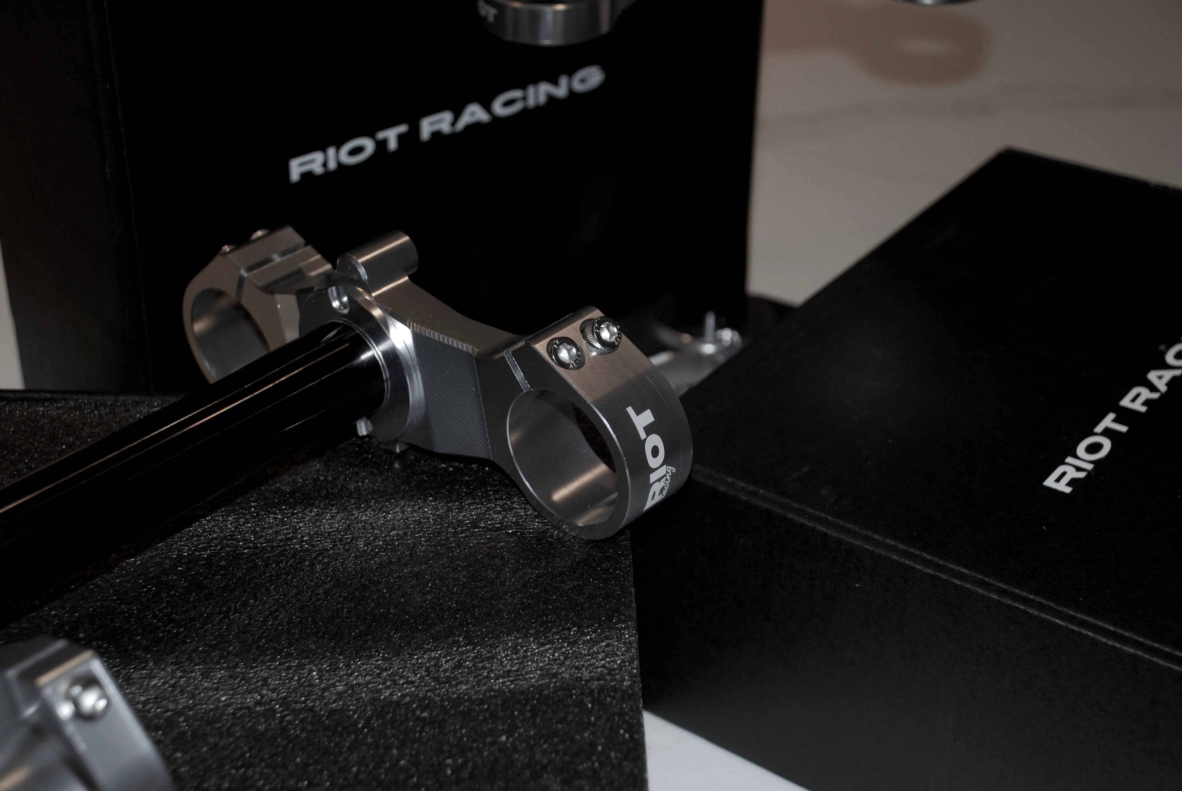 Holiday DISCOUNT Riot Drop Crown (STOCK SURRON LBX FORKS)